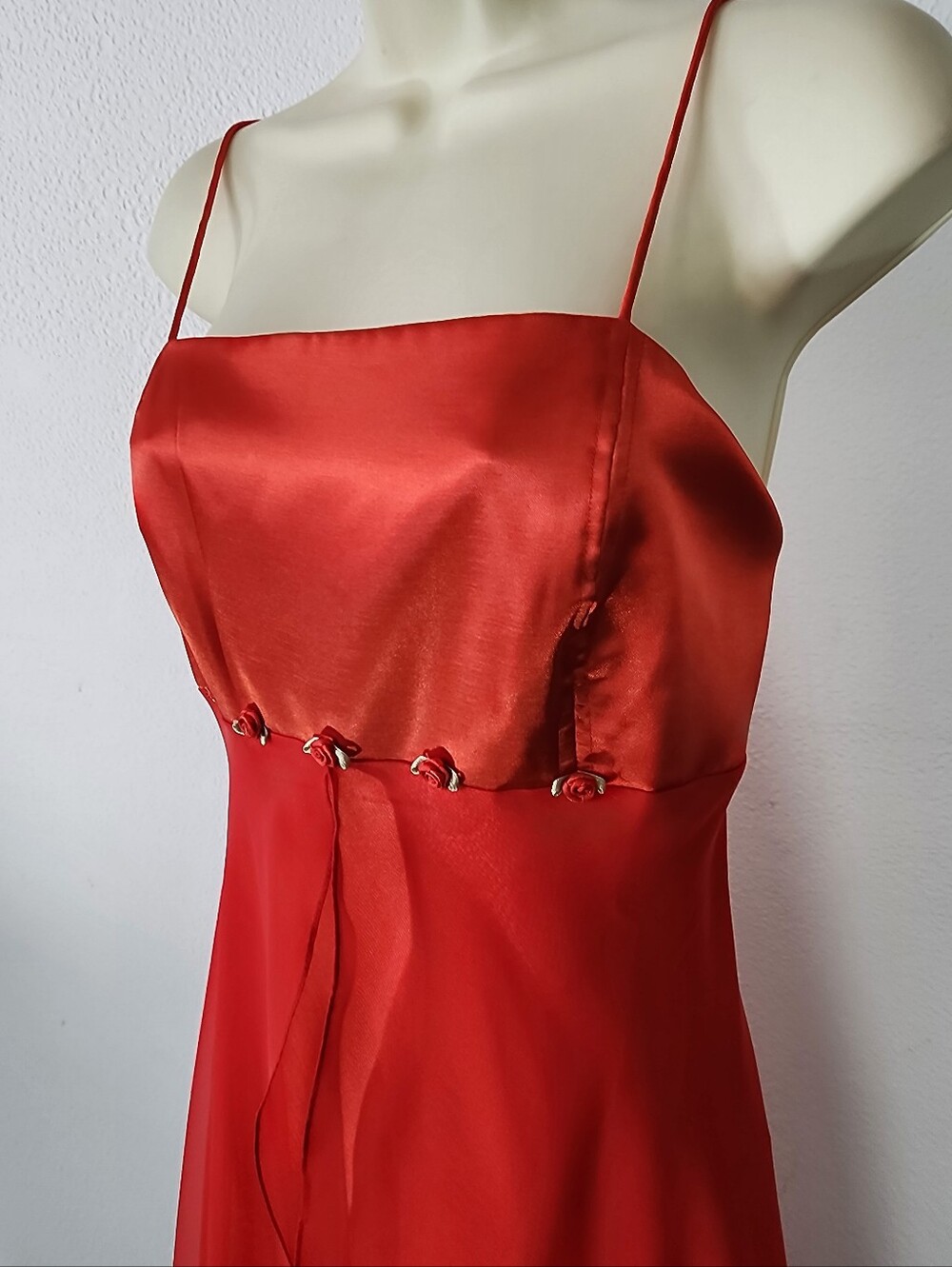 Milano Dress Spaghetti-Strap Rose Detail Full Length Formal Evening Red Size XL - Picture 4 of 17